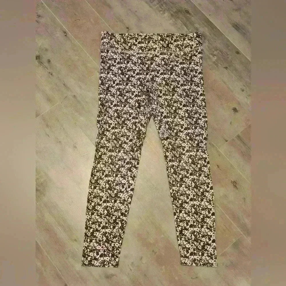 Aerie Floral Chill Play Leggings